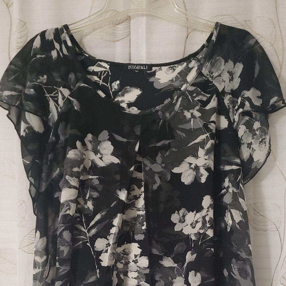 Cap sleeve blouse